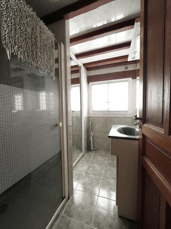 Maison - 233 m² - 11 pièces