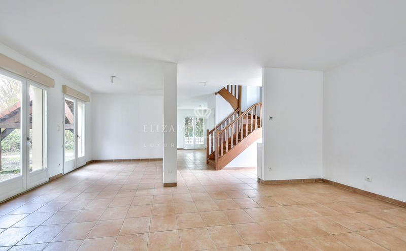 Maison - 157 m² - 5 pièces