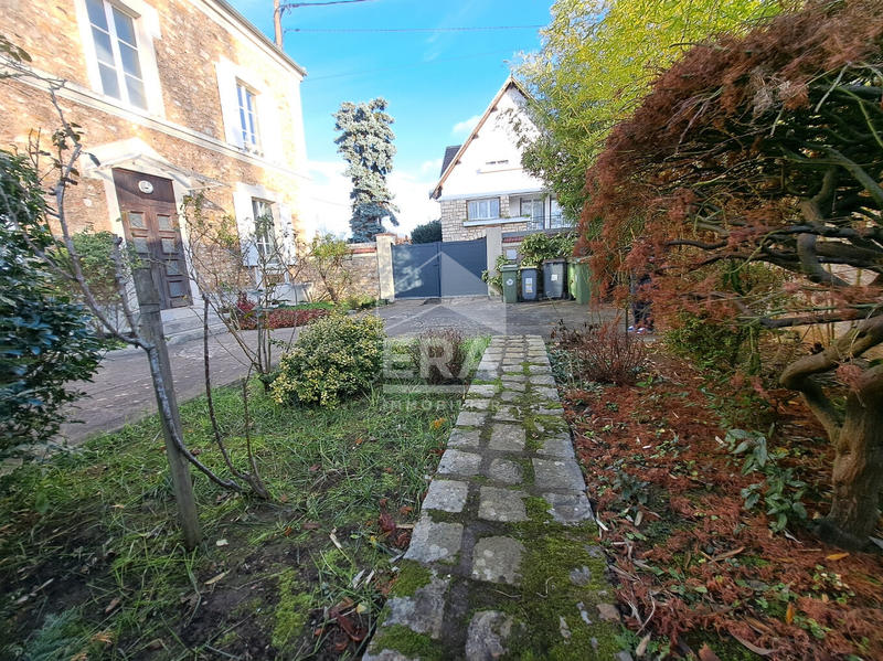 Bureau - 146 m² - 6 pièces