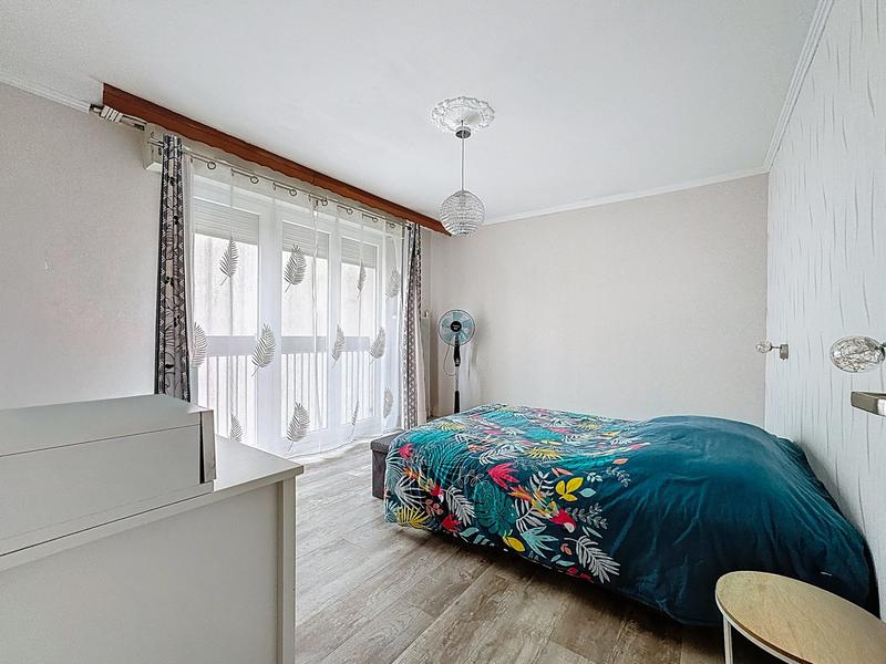 Appartement - 90 m² - 4 pièces