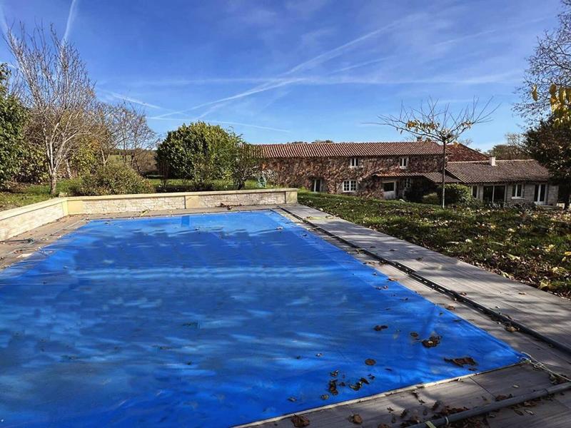 Maison - 205 m² - 8 pièces