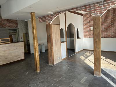 Local commercial - 90 m² - 3 pièces