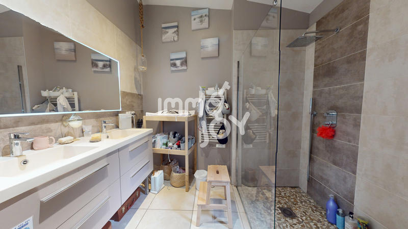 Maison - 152 m² - 6 pièces