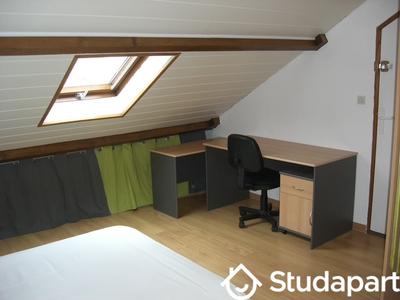 Chambre - 13 m² - 1 pièce
