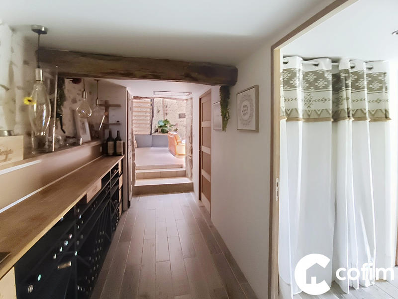 Maison - 372 m² - 7 pièces