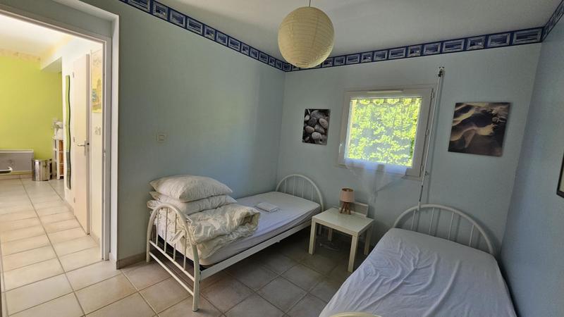 Propriété - 90 m² - 6 pièces