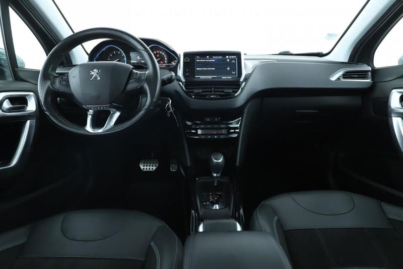 Peugeot 2008 1.2 PureTech Crossway Eat6 110 ch