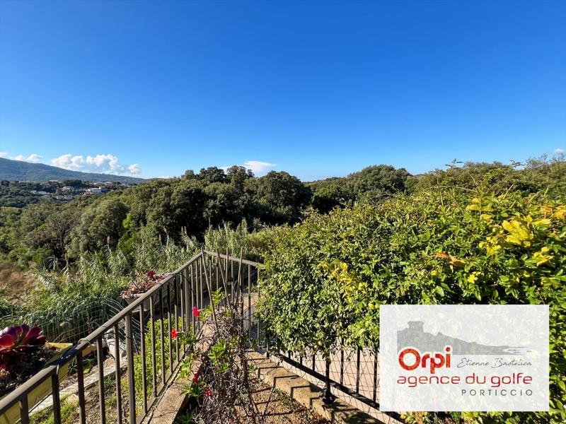 Maison - 143 m² - 3 pièces