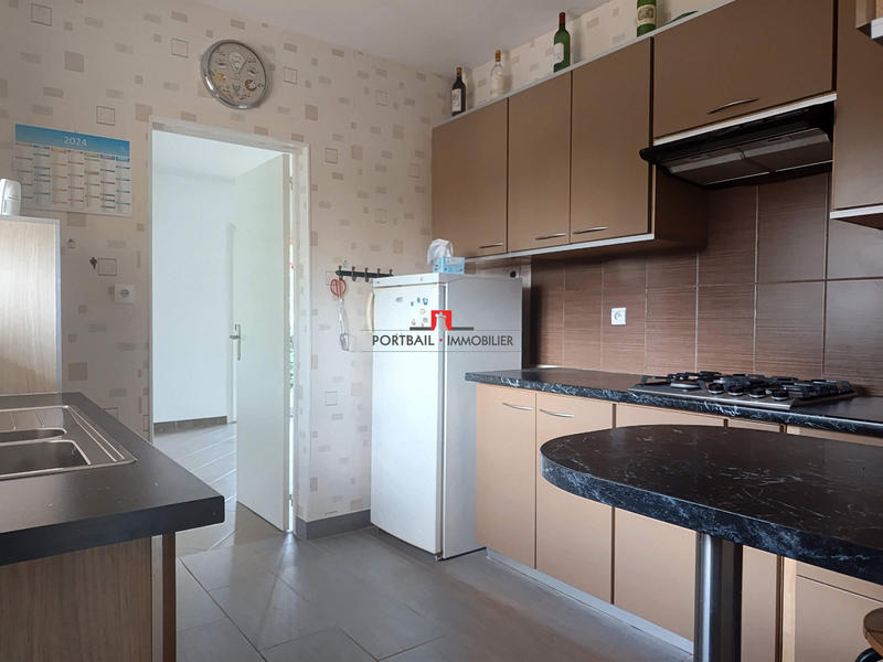 Maison traditionnelle - 175 m² - 6 pièces