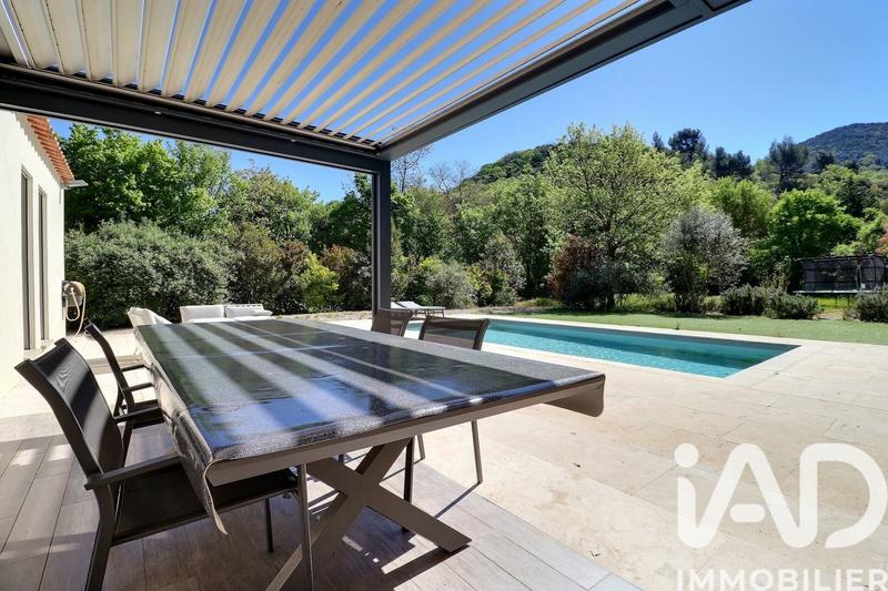 Maison - 135 m² - 5 pièces