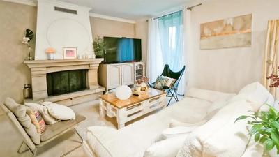 Maison en pierre - 193 m² - 7 pièces