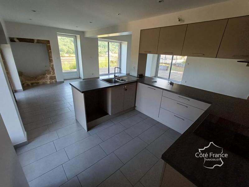 Maison en pierre - 151 m² - 7 pièces