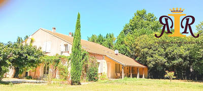 Mas - 252 m² - 11 pièces