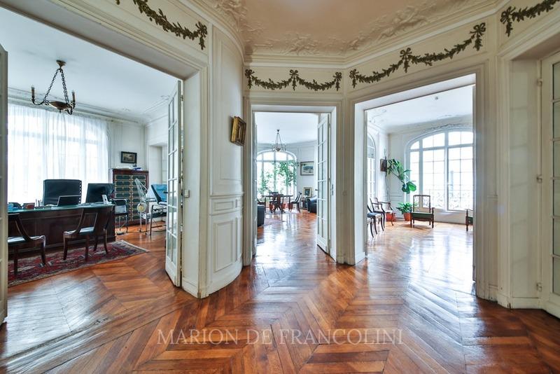 Appartement - 196 m² - 6 pièces