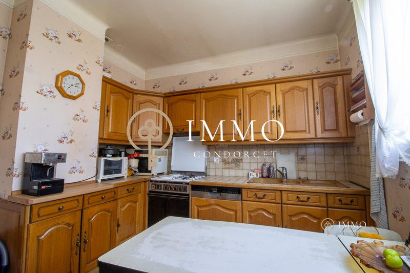 Maison - 90 m² - 5 pièces