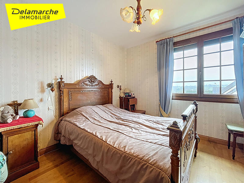 Maison - 92 m² - 5 pièces