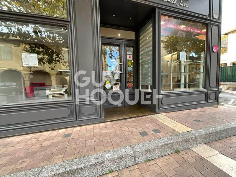 Maison - 250 m² - 7 pièces