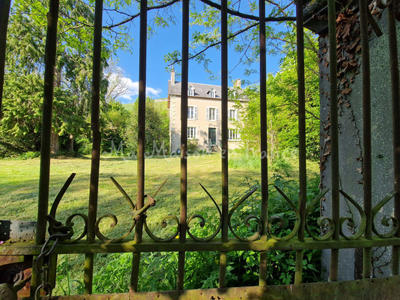 Maison de maîtres - 161 m² - 10 pièces