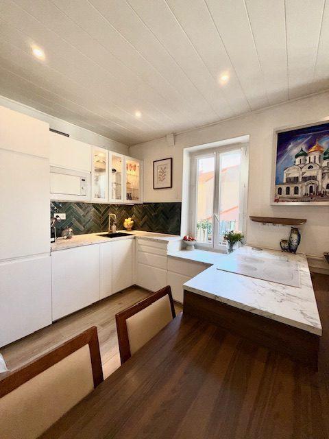 Appartement - 82 m² - 6 pièces