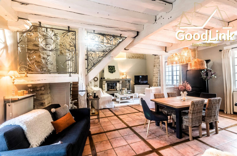 Maison ancienne - 178 m² - 6 pièces