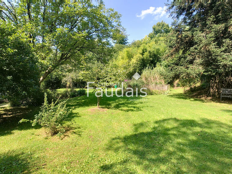 Maison - 174 m² - 9 pièces