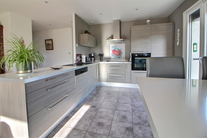 Maison - 113 m² - 6 pièces