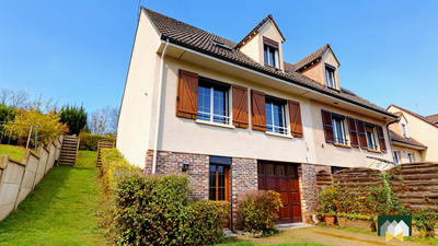Maison traditionnelle - 105 m² - 5 pièces