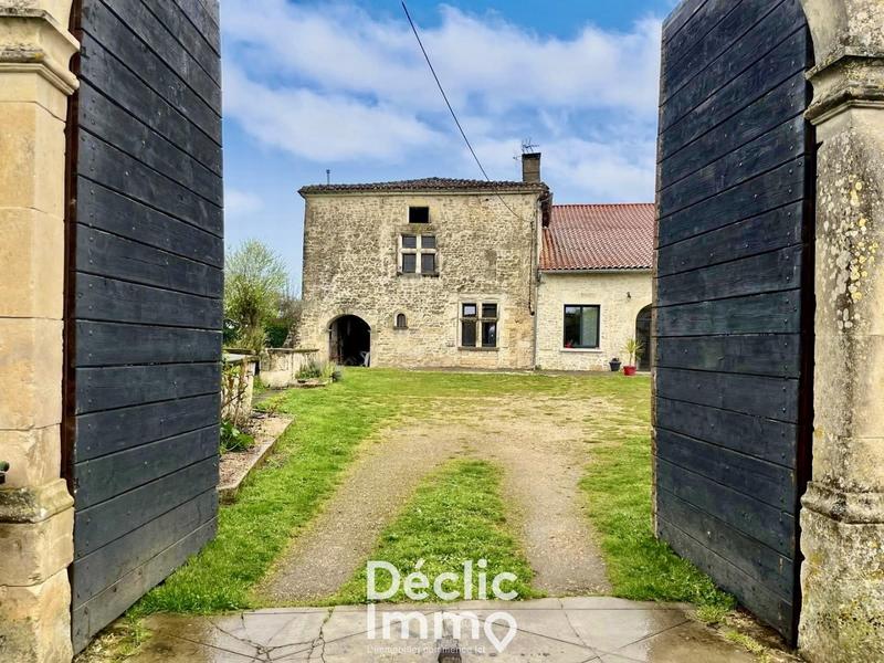 Maison en pierre - 286 m² - 8 pièces