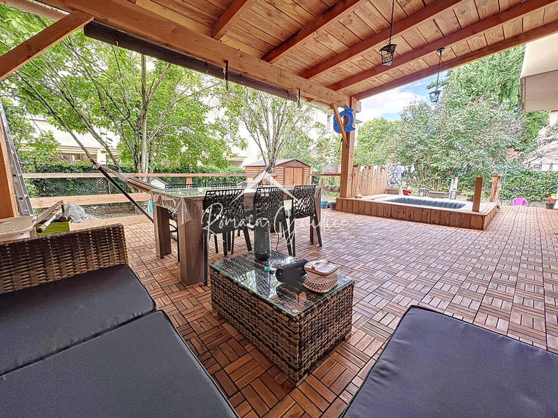 Maison - 135 m² - 6 pièces