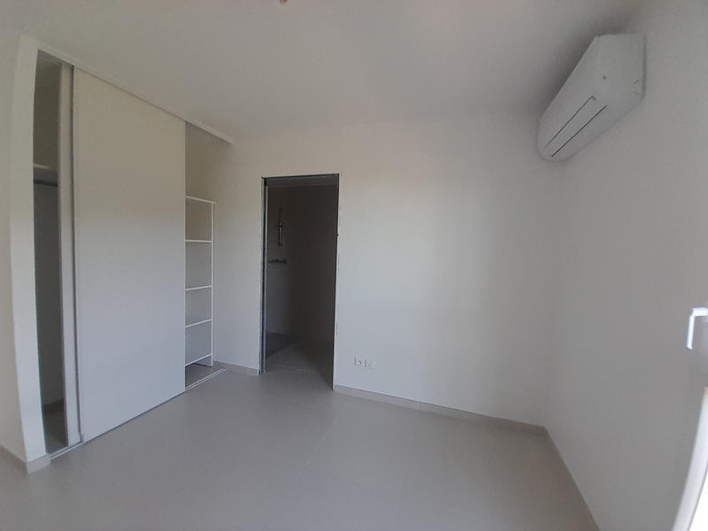 Appartement - 99 m² - 4 pièces