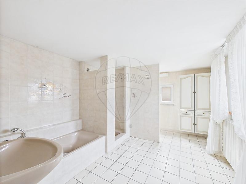 Duplex - 93 m² - 4 pièces