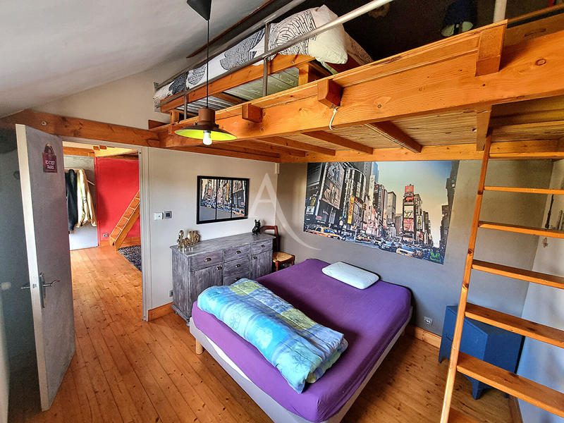 Maison - 176 m² - 8 pièces