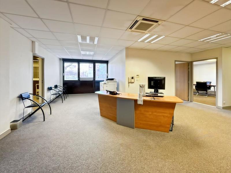 Local commercial - 147 m²