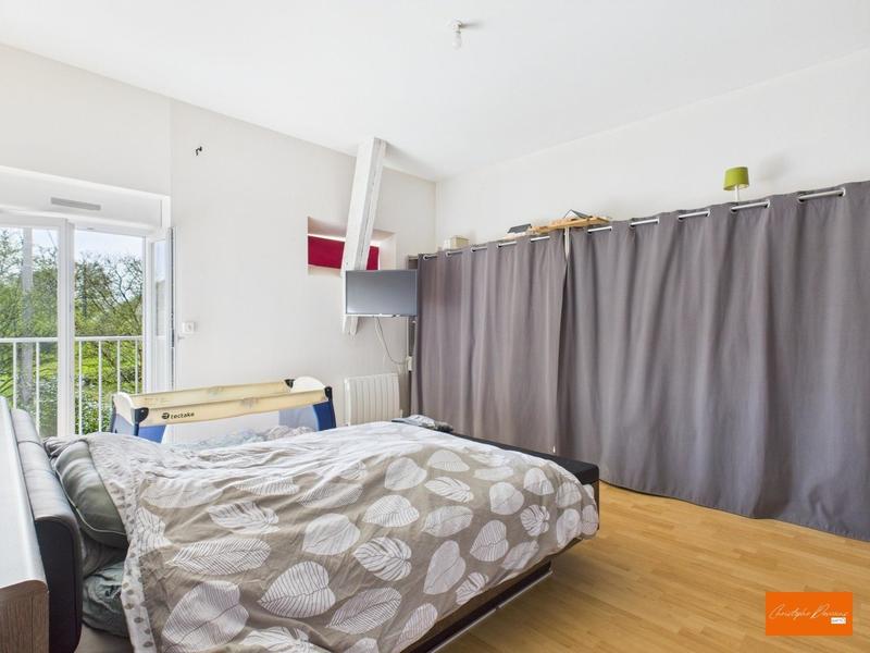 Maison - 240 m² - 8 pièces