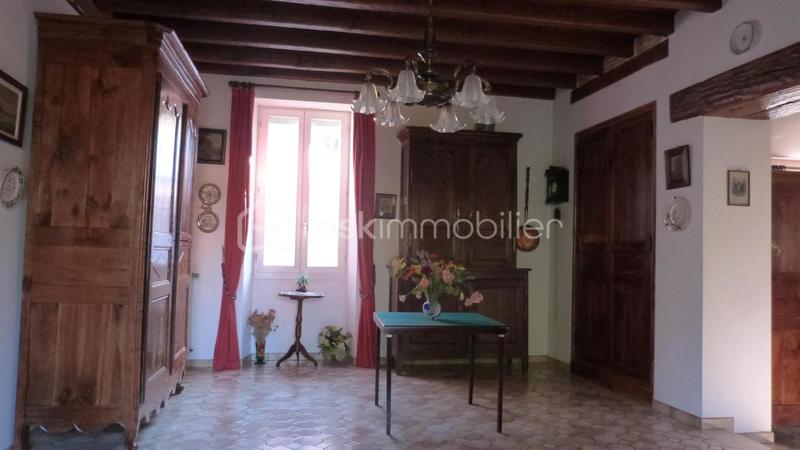 Maison en pierre - 261 m² - 8 pièces