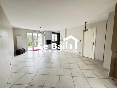 Maison - 104 m² - 6 pièces