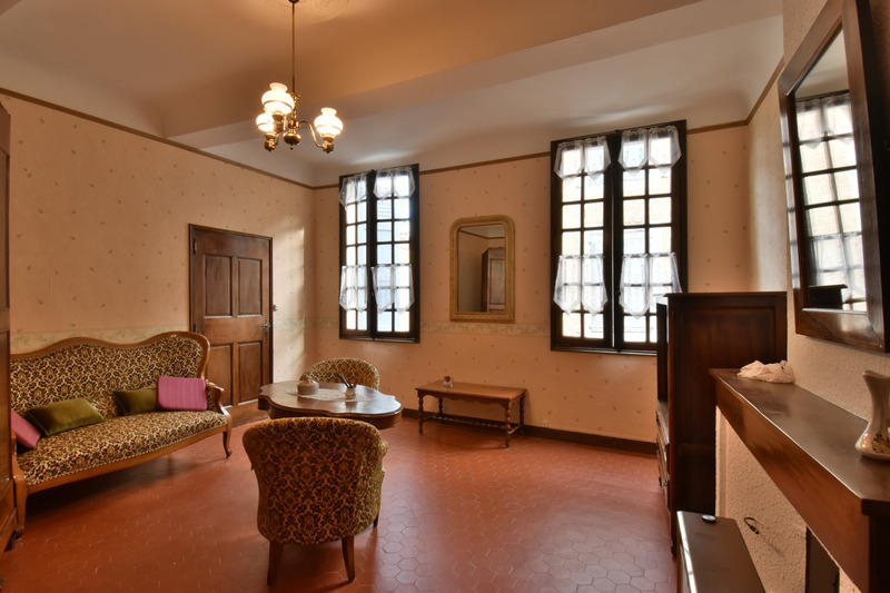 Maison de village - 250 m² - 8 pièces