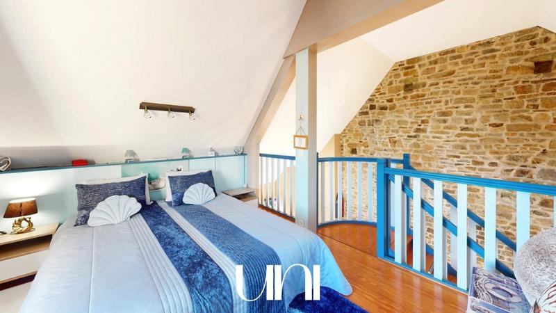 Maison - 587 m² - 11 pièces