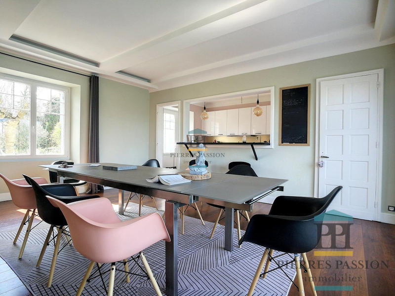 Maison ancienne - 232 m² - 9 pièces