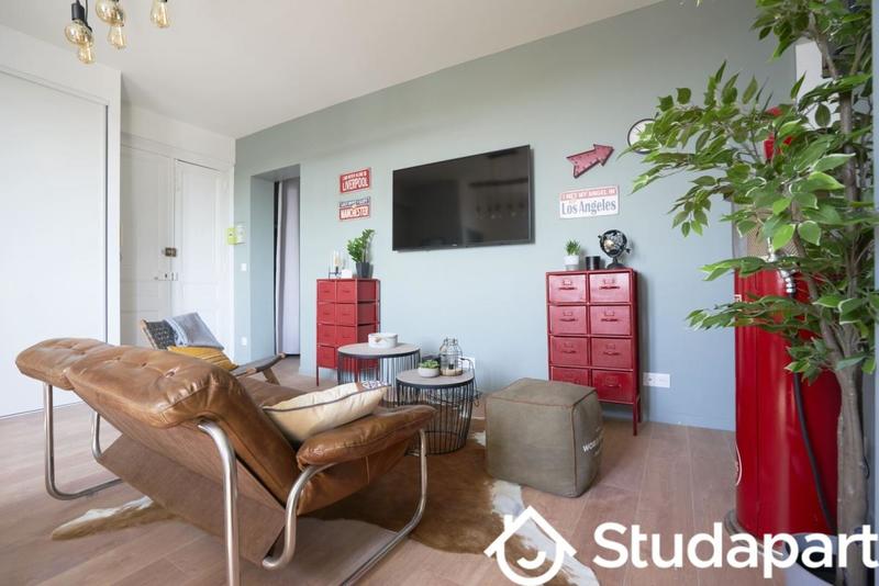 Chambre - 15 m² - 1 pièce