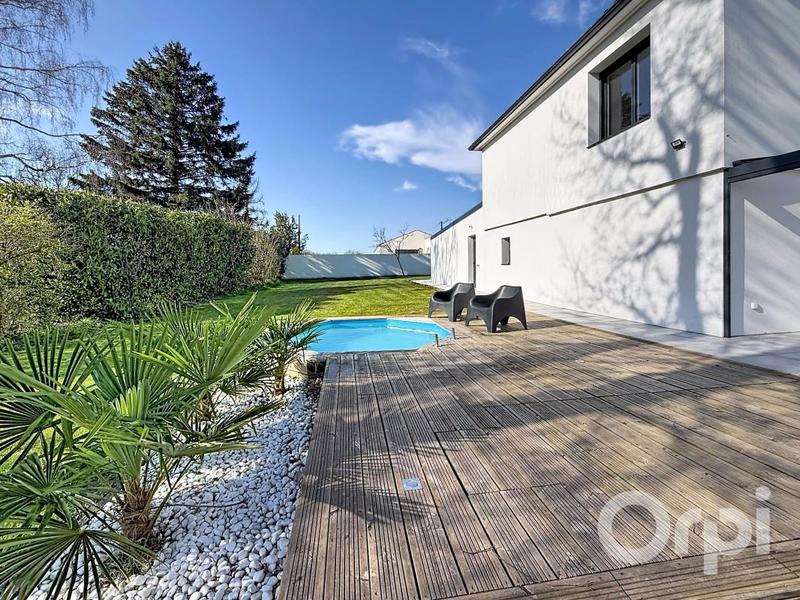 Maison de ville - 210 m² - 7 pièces