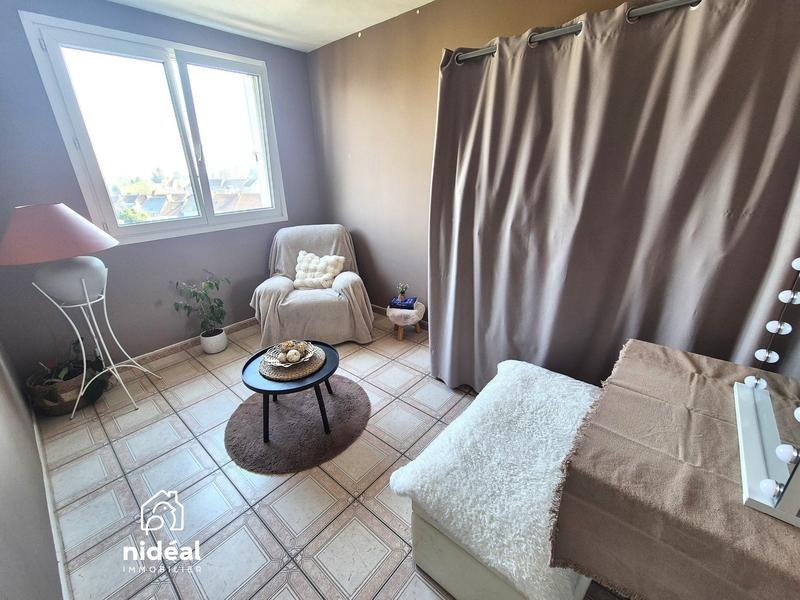 Appartement - 82 m² - 4 pièces