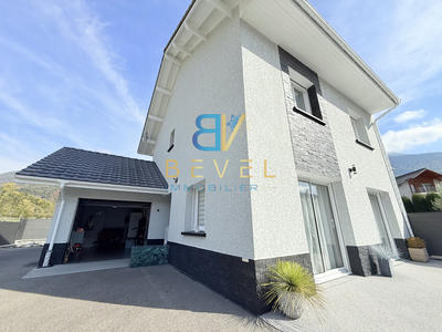 Maison - 96 m² - 4 pièces