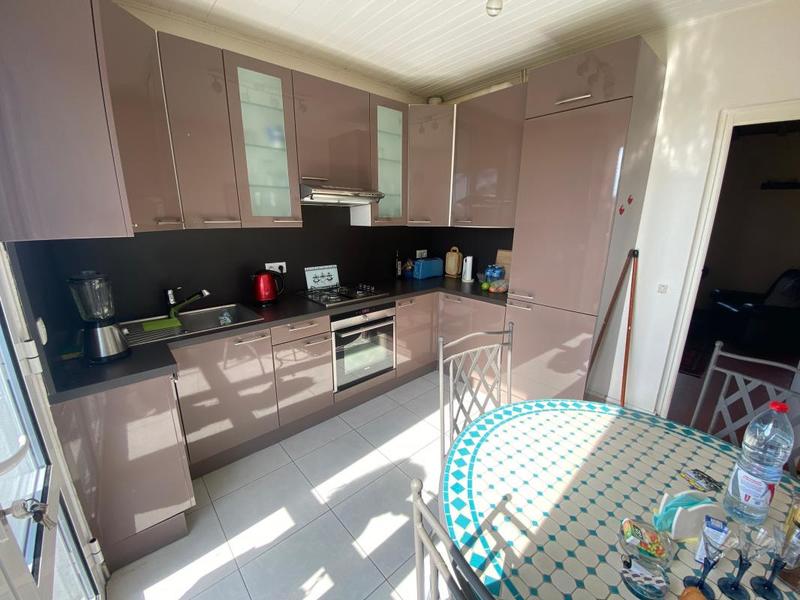 Maison - 93 m² - 5 pièces