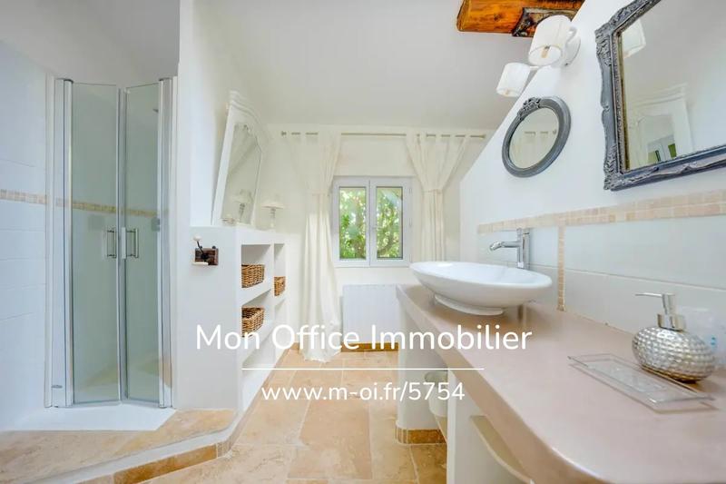 Demeure - 300 m² - 9 pièces