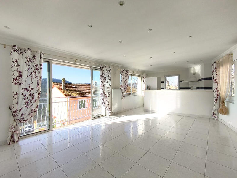 Appartement - 112 m² - 4 pièces