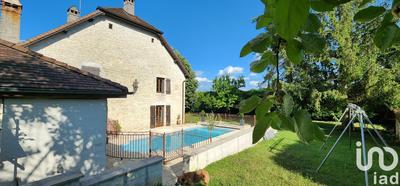 Maison - 227 m² - 6 pièces