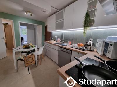 Chambre - 11 m² - 1 pièce