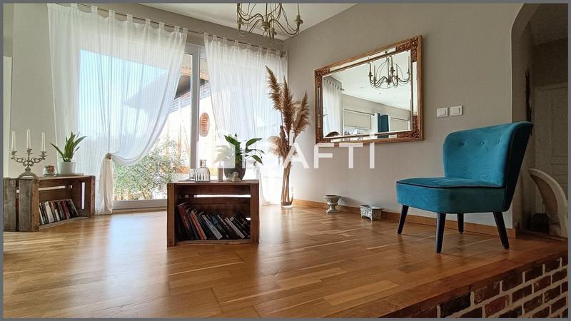 Maison - 397 m² - 16 pièces