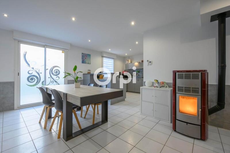 Maison - 93 m² - 5 pièces